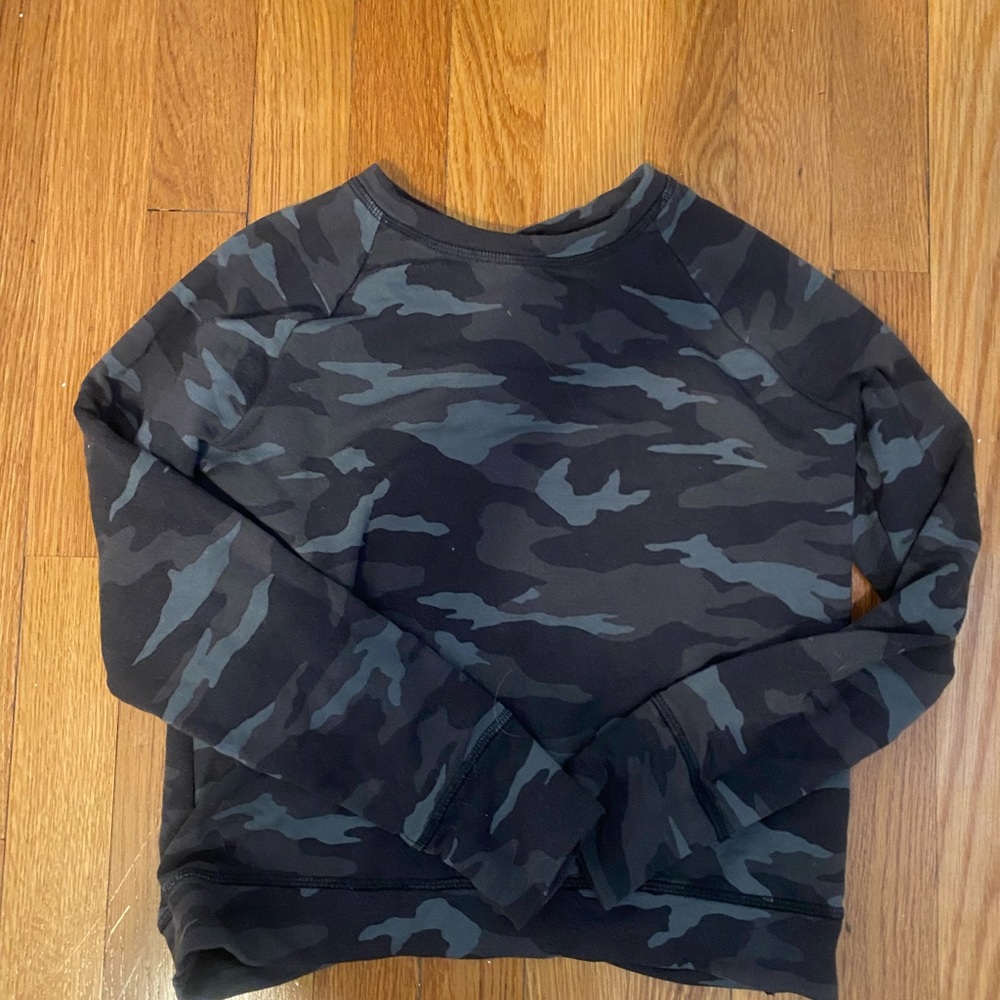 Athleta girl long sleeve top